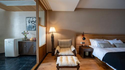 Dali Town Hotel | Cloud Edge Cabin, a full-view Cang'er Mountain and Sea Villa Hotel located on marble, Erhai Viewing Branch