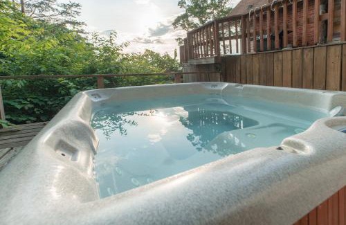 Rileyville House | Clouds Cabin - HotTub, Mtn View, Pets