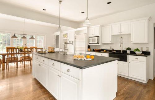 Palenville House | Clove by AvantStay Gorgeous Cottage w Pool Privacy Pool Table Close to Hunter Mountain