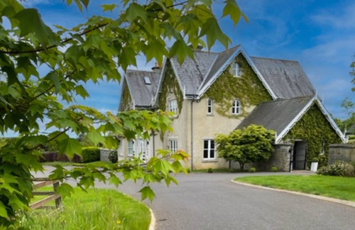 Castletown Apartment | Cluain Ard Holiday Home