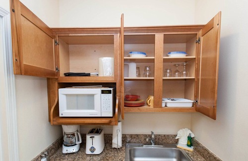 Las Vegas Condo | Club de Soleil studio unit, Thursday check-in