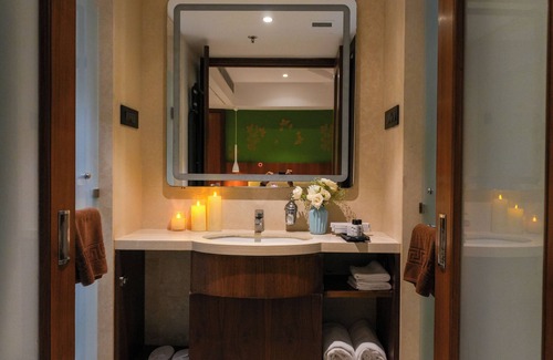 Chembur East Hotel | Club Emerald