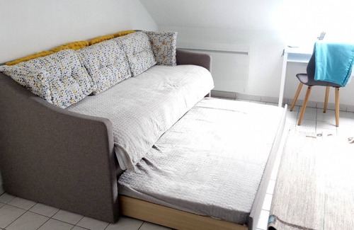 Carquefou Apartment | Club House 3 - Cottage in the Heart of Carquefou - bus N ° 85 at 50m