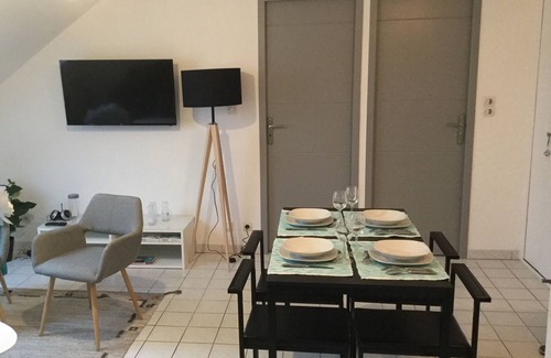 Carquefou Apartment | Club House 3 - Cottage in the Heart of Carquefou - bus N ° 85 at 50m