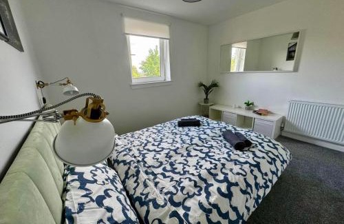 Clydebank House | ClydeBank Brand new 3BDR Home, Glasgow