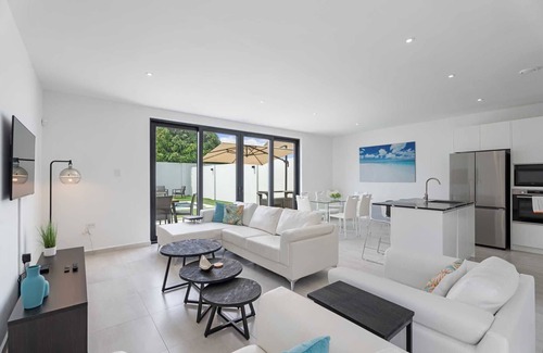 Ponton House | CM01A - Private pool - Outdoor Pleasure 3BR townhome