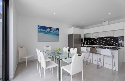 Ponton House | CM01A - Private pool - Outdoor Pleasure 3BR townhome