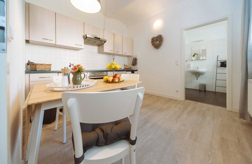 Potsdam Nord Apartment | Coach house 2-person apartment with private garden access - Apartmenthaus Kaiser