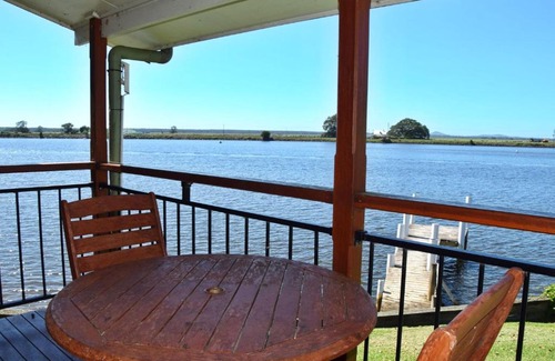 Rainbow Reach House | Coast and Country Cabin 4