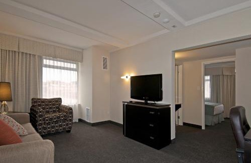 Kamloops Hotel | Coast Kamloops Hotel & Conference Centre