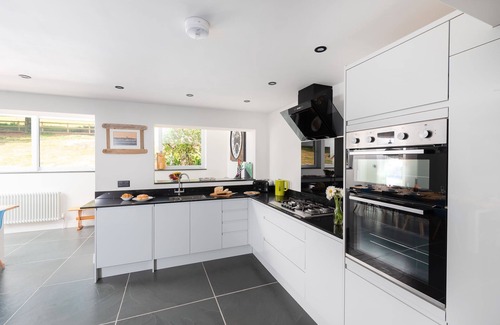 Mortehoe House | Coast View - holiday home with hot tub & sea view