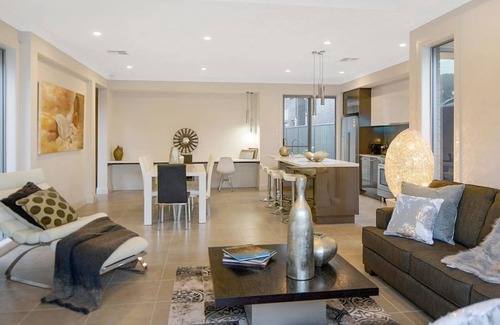 Fulham Gardens House | Coastal Beauty - bask in beautiful Henley Beach