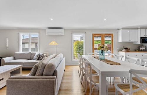 Dromana House | Coastal Bliss - Spa and Chill