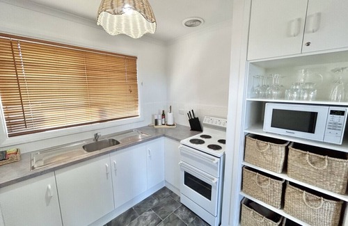 Port Hughes House | Coastal Break - Peaceful 3 BR Home Near the Beach