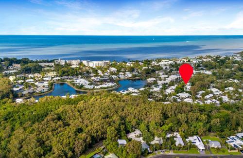 Trinity Beach Apartment | Coastal Calm - Blue Lagoon Resort