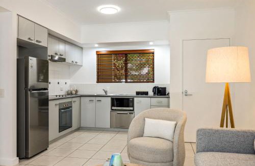 Trinity Beach Apartment | Coastal Calm - Blue Lagoon Resort