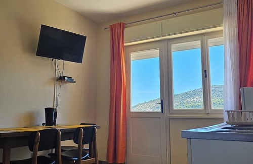 Vinisce Apartment | Coastal Charm Apartment D