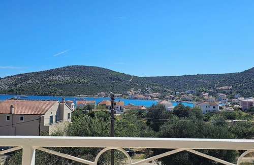 Vinisce Apartment | Coastal Charm Apartment D