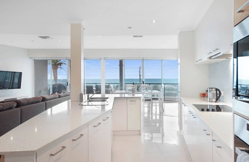 Fleurieu Peninsula Apartment | Coastal Charm – Modern Coastal Apartment with Ocean Views