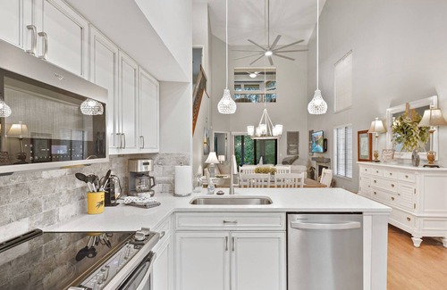 St. Simons Island Condo | Coastal Comfort