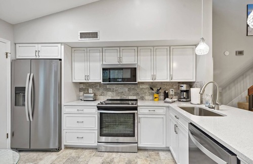 St. Simons Island Condo | Coastal Comfort