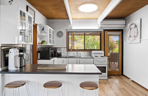 Sunderland Bay House | Coastal Cottage with Ocean Views
