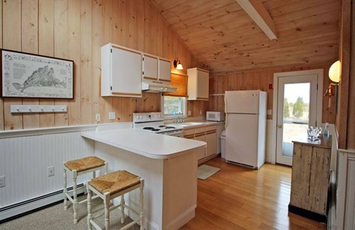 Katama House | Coastal Cottage on Bike Path to South Beach, Edgartown, Katama Farm & Airfield