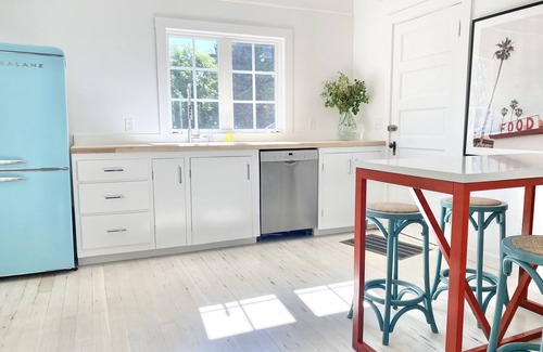 Little Compton House | Coastal enclave getaway: Stylish Little Compton 6 bedroom with spa
