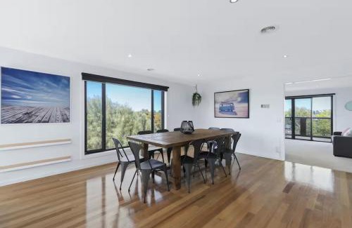 Torquay House | Coastal Escape on Highlander