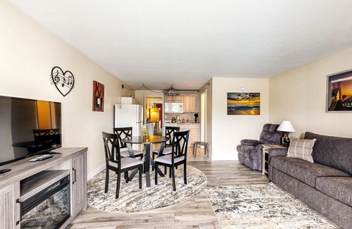 Ogunquit Condo | Coastal gem near the beach with WiFi, pool, & spacious interior