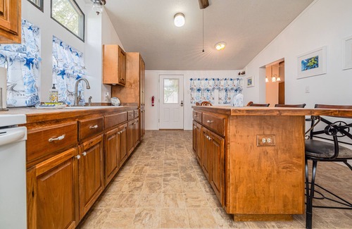 Aransas Pass House | Coastal Getaway with Fishing Pond! 3BR/2BA