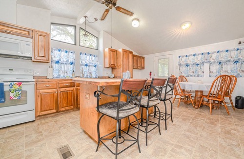 Aransas Pass House | Coastal Getaway with Fishing Pond! 3BR/2BA