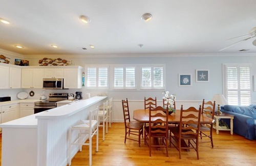 Litchfield by the Sea Villa | Coastal Haven 2BR 2BA Lakeside Escape Resort Perks