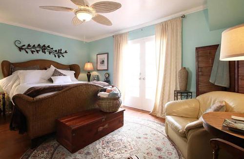 Aviara House | Coastal Hideaway