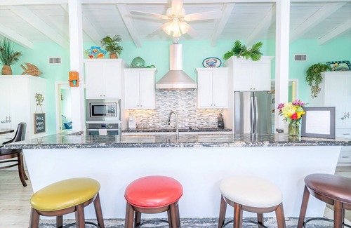 Cedar Lane House | Coastal Luxury Home- Infinity Pool and Beach Views!