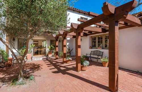 West Mesa House | Coastal Mediterranean Villa