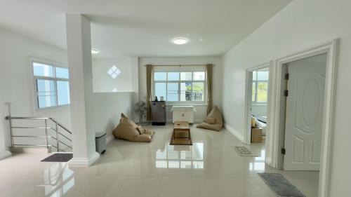 Ban Phe Apartment | Coastal Nomad Ocean View Stay - 1 or 2 Rooms
