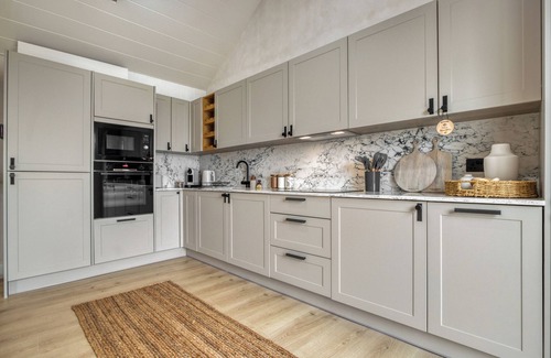 Mumbles Apartment | Coastal Penthouse, Panoramic Sea View Apartment