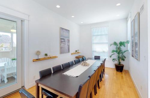Sandbridge House | Coastal View II