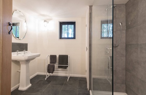 Llantwit Major Cabin | Coastal Walden Lodge