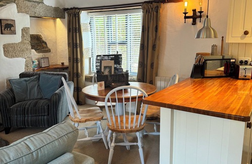 Bodmin House | Cobble - Cornish Stone Cottage on the edge Cardinham Woods & Bodmin Moor