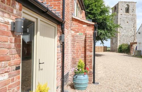Repps with Bastwick House | Cobblers Barn