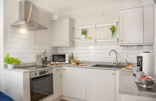 Sidmouth House | Cobblers Cottage