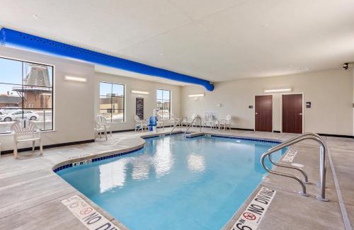 Little Chute Hotel | Cobblestone Hotel & Suites - Little Chute
