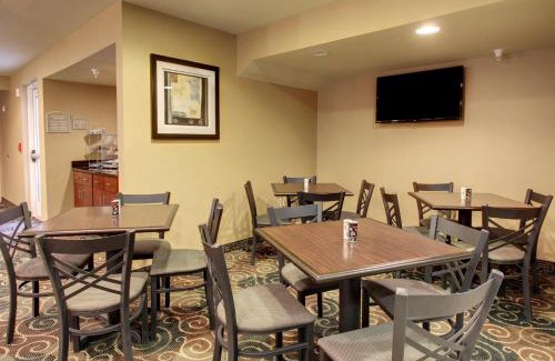 Waynesboro Hotel | Cobblestone Hotel & Suites - Waynesboro