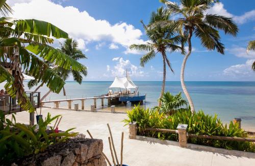 Anse Bois de Rose Hotel | Coco de Mer Hotel and Black Parrot Suites
