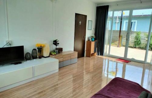 Phran Hotel | Coco Residence, Si Saket