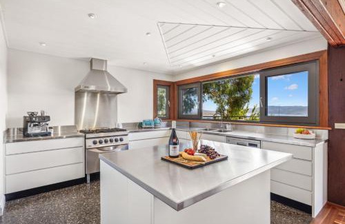 Jindabyne House | Coco's Place