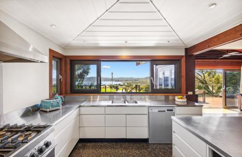 Jindabyne House | Coco's Place
