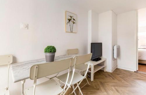Mons-en-Baroeul Apartment | Cocon et parking privé sur place a 5min de lille